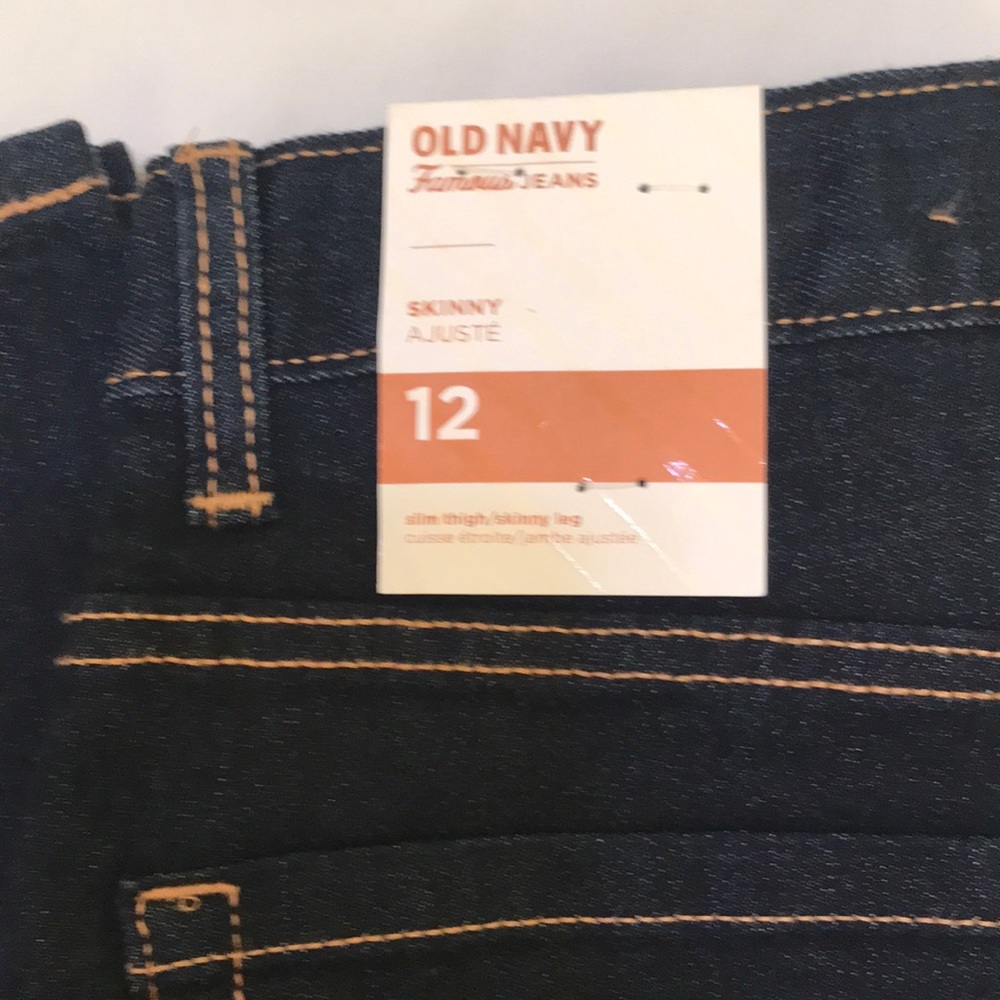 Skinny pants old navy built in flex - Picture 3 of 4